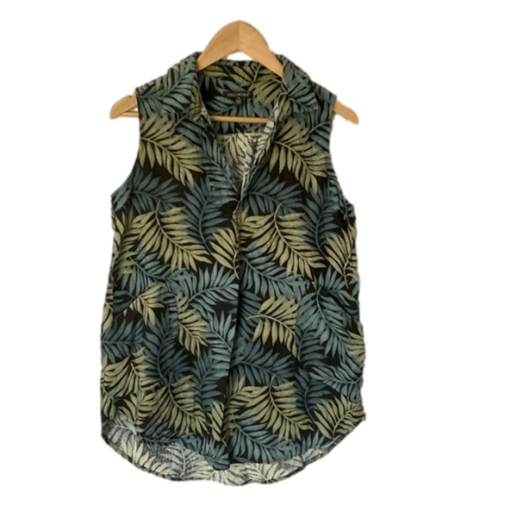 For Cynthia Linen Blend Sleeveless Top with Pockets. Size M